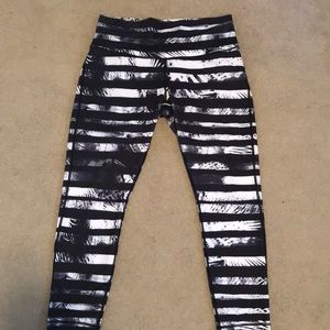 RARE LULULEMON “Palm” Print Yoga Pants